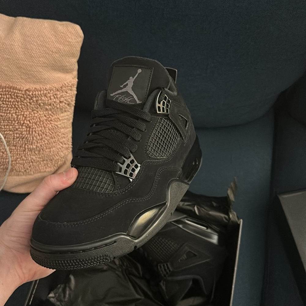 Jordan 4 Black Cat